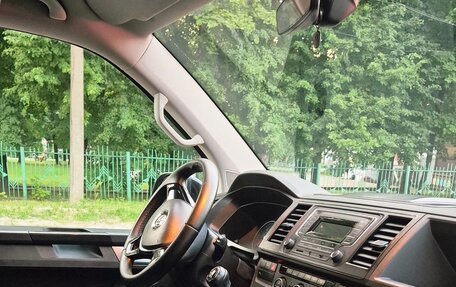 Volkswagen Caravelle T6 рестайлинг, 2018 год, 2 950 000 рублей, 12 фотография
