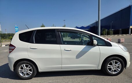 Honda Fit III, 2010 год, 650 000 рублей, 8 фотография
