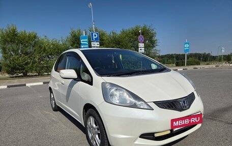 Honda Fit III, 2010 год, 650 000 рублей, 9 фотография