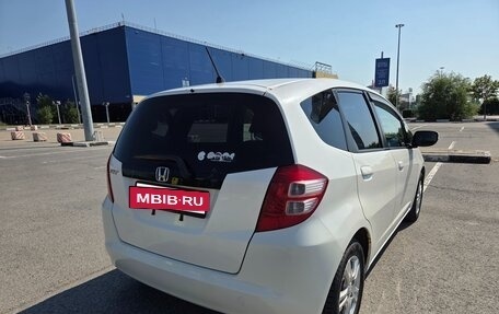 Honda Fit III, 2010 год, 650 000 рублей, 7 фотография