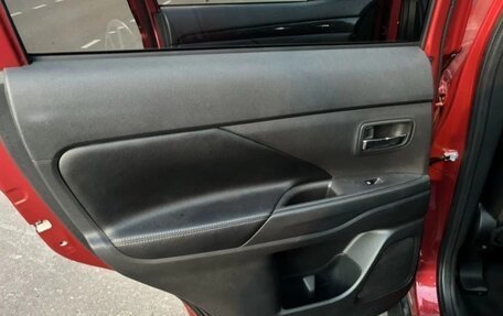Mitsubishi Outlander III рестайлинг 3, 2018 год, 2 000 000 рублей, 6 фотография