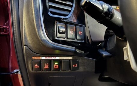 Mitsubishi Outlander III рестайлинг 3, 2018 год, 2 000 000 рублей, 23 фотография