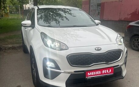 KIA Sportage IV рестайлинг, 2022 год, 2 350 000 рублей, 1 фотография