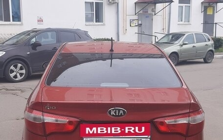 KIA Rio III рестайлинг, 2013 год, 999 999 рублей, 4 фотография