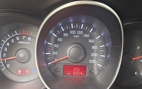 KIA Rio III рестайлинг, 2013 год, 999 999 рублей, 6 фотография