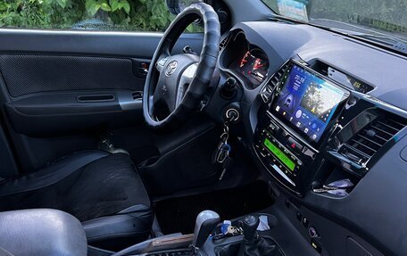Toyota Hilux VII, 2013 год, 1 800 000 рублей, 6 фотография