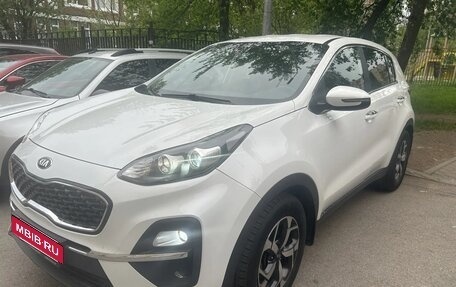 KIA Sportage IV рестайлинг, 2022 год, 2 350 000 рублей, 2 фотография