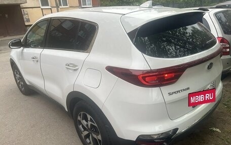 KIA Sportage IV рестайлинг, 2022 год, 2 350 000 рублей, 3 фотография