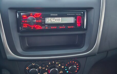 Renault Logan II, 2016 год, 957 000 рублей, 13 фотография