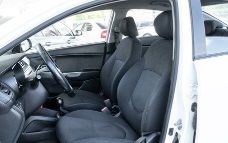 KIA Rio III рестайлинг, 2015 год, 1 049 000 рублей, 10 фотография