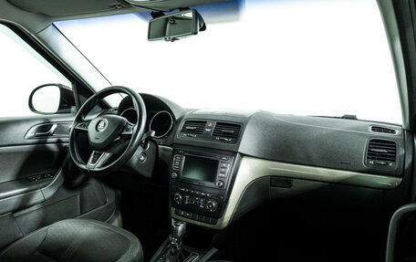 Skoda Yeti I рестайлинг, 2014 год, 1 099 700 рублей, 10 фотография