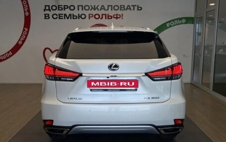 Lexus RX IV рестайлинг, 2021 год, 5 500 000 рублей, 9 фотография
