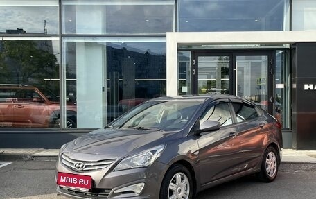 Hyundai Solaris II рестайлинг, 2015 год, 1 092 000 рублей, 1 фотография