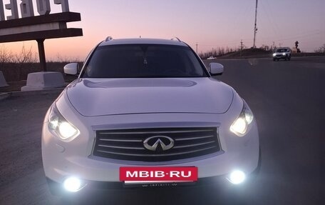 Infiniti FX II, 2013 год, 2 300 000 рублей, 6 фотография