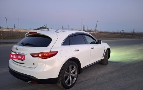 Infiniti FX II, 2013 год, 2 300 000 рублей, 4 фотография
