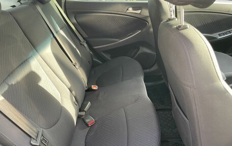 Hyundai Solaris II рестайлинг, 2015 год, 1 092 000 рублей, 11 фотография
