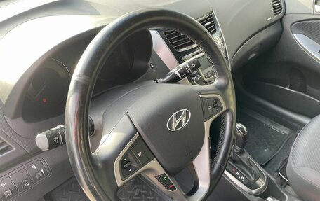 Hyundai Solaris II рестайлинг, 2015 год, 1 092 000 рублей, 13 фотография