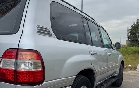 Toyota Land Cruiser 100 рестайлинг 2, 2005 год, 2 500 000 рублей, 6 фотография