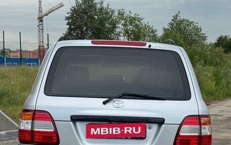 Toyota Land Cruiser 100 рестайлинг 2, 2005 год, 2 500 000 рублей, 5 фотография