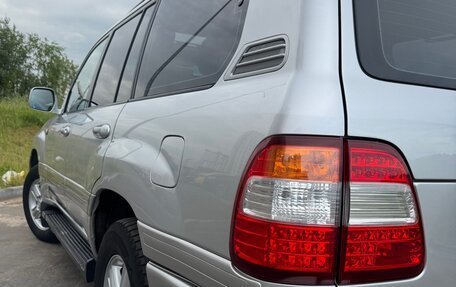 Toyota Land Cruiser 100 рестайлинг 2, 2005 год, 2 500 000 рублей, 8 фотография