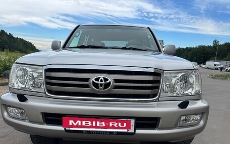 Toyota Land Cruiser 100 рестайлинг 2, 2005 год, 2 500 000 рублей, 11 фотография