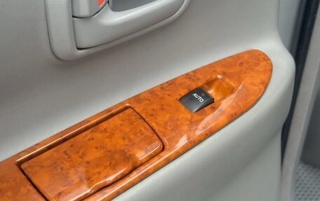 Toyota Land Cruiser 100 рестайлинг 2, 2005 год, 2 500 000 рублей, 25 фотография
