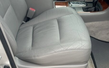 Toyota Land Cruiser 100 рестайлинг 2, 2005 год, 2 500 000 рублей, 29 фотография