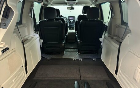 Chrysler Voyager IV, 2014 год, 1 280 000 рублей, 16 фотография