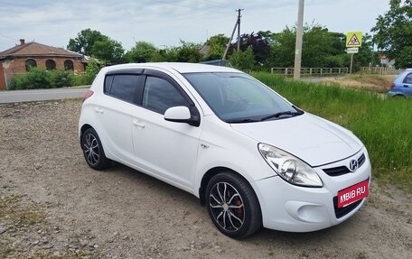 Hyundai i20 IB рестайлинг, 2010 год, 660 000 рублей, 6 фотография