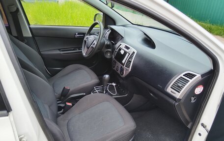 Hyundai i20 IB рестайлинг, 2010 год, 660 000 рублей, 11 фотография