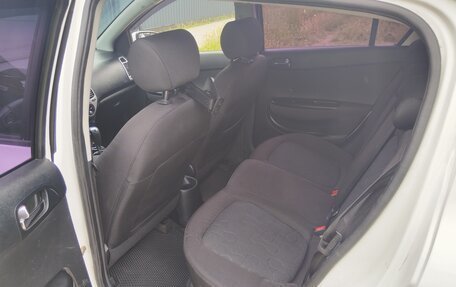 Hyundai i20 IB рестайлинг, 2010 год, 660 000 рублей, 13 фотография