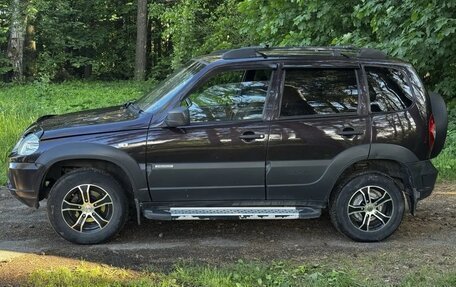 Chevrolet Niva I рестайлинг, 2017 год, 710 000 рублей, 7 фотография