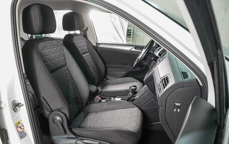 Volkswagen Tiguan II, 2021 год, 2 349 000 рублей, 8 фотография