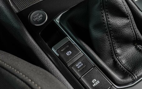 Volkswagen Tiguan II, 2021 год, 2 349 000 рублей, 19 фотография