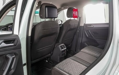 Volkswagen Tiguan II, 2021 год, 2 349 000 рублей, 11 фотография