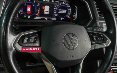 Volkswagen Tiguan II, 2021 год, 2 349 000 рублей, 17 фотография