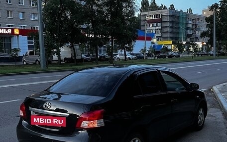 Toyota Yaris III рестайлинг, 2007 год, 655 000 рублей, 4 фотография