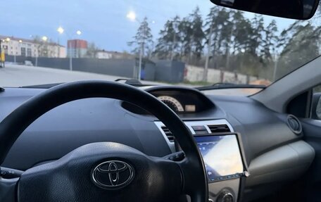 Toyota Yaris III рестайлинг, 2007 год, 655 000 рублей, 17 фотография