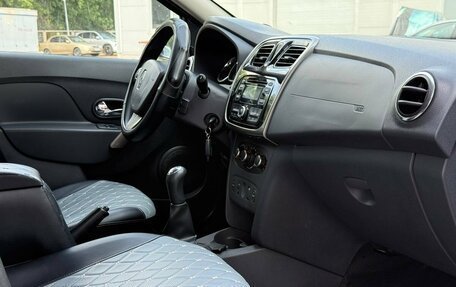 Renault Logan II, 2016 год, 650 000 рублей, 11 фотография