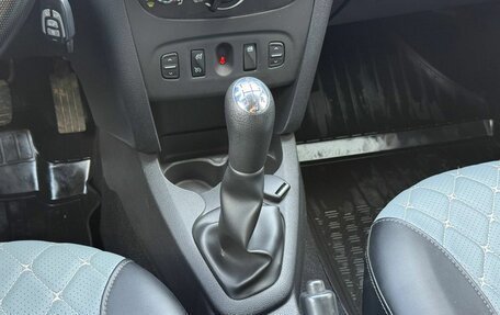 Renault Logan II, 2016 год, 650 000 рублей, 17 фотография
