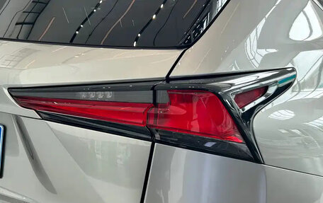 Lexus NX I, 2021 год, 2 700 000 рублей, 8 фотография