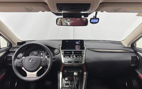 Lexus NX I, 2021 год, 2 500 000 рублей, 11 фотография