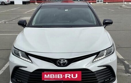 Toyota Camry, 2022 год, 3 200 000 рублей, 4 фотография