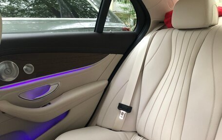 Mercedes-Benz E-Класс, 2017 год, 4 140 000 рублей, 4 фотография