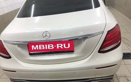 Mercedes-Benz E-Класс, 2017 год, 4 140 000 рублей, 2 фотография