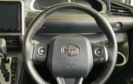 Toyota Sienta II, 2021 год, 1 050 666 рублей, 10 фотография