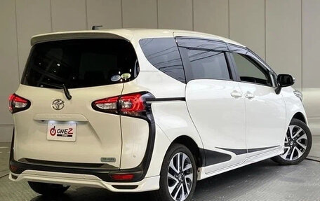 Toyota Sienta II, 2021 год, 1 050 666 рублей, 8 фотография