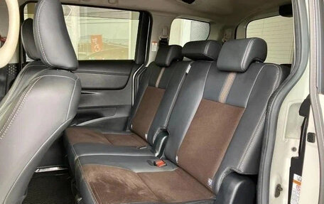 Toyota Sienta II, 2021 год, 1 050 666 рублей, 16 фотография