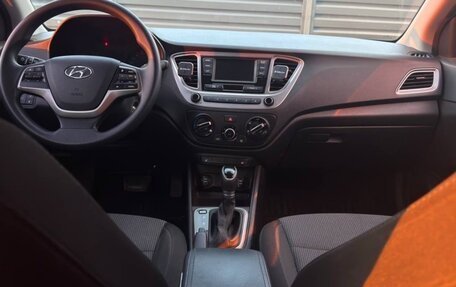 Hyundai Solaris II рестайлинг, 2019 год, 1 450 000 рублей, 7 фотография