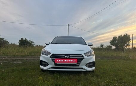 Hyundai Solaris II рестайлинг, 2019 год, 1 450 000 рублей, 5 фотография